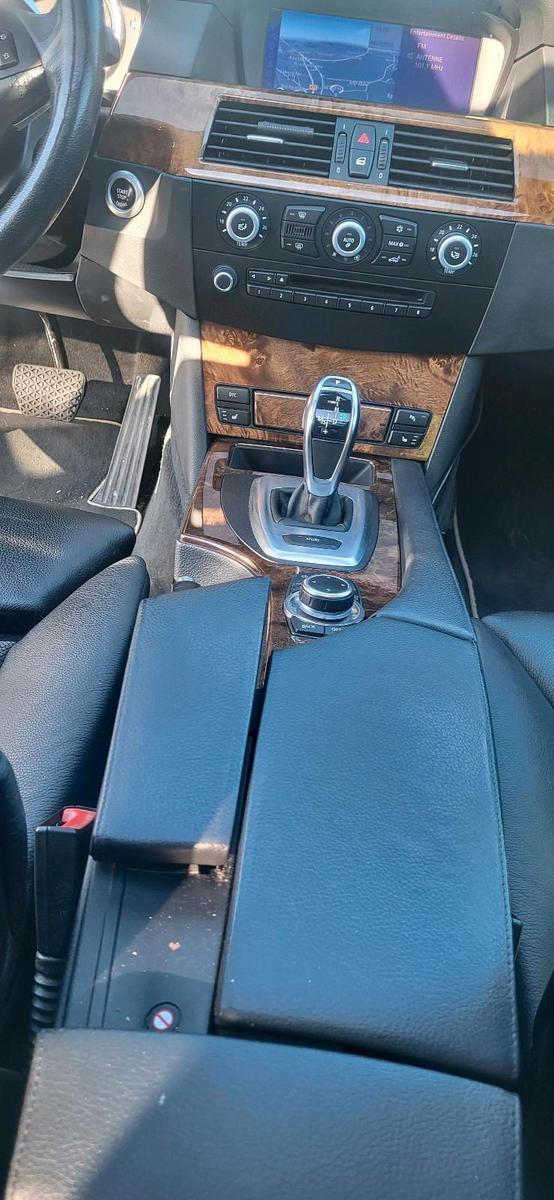 BMW 530 2009 — photo 14