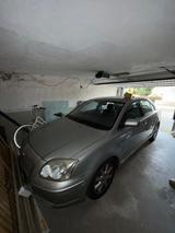 Toyota Avensis 2.0 D-4D - - Toyota Avensis in Hannover