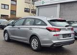 Hyundai i30 cw 1,0 T-GDI Comfort - Hyundai i30 Comfort mit Benzin-Antrieb