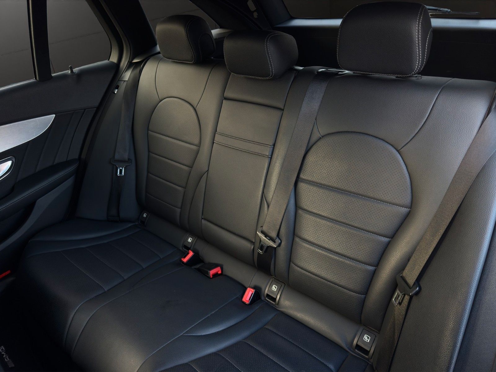 Fahrzeugabbildung Mercedes-Benz C 220d *AMG-Line*ACC*Parkass*Vollleder*LED