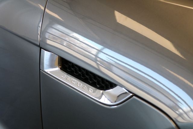 F-Type Coupe P300 Automatik/PANO/KAMER/MERIDIAN – Vorschau 5