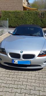 BMW Z4 2.2i - - silberne BMW Z-Reihe