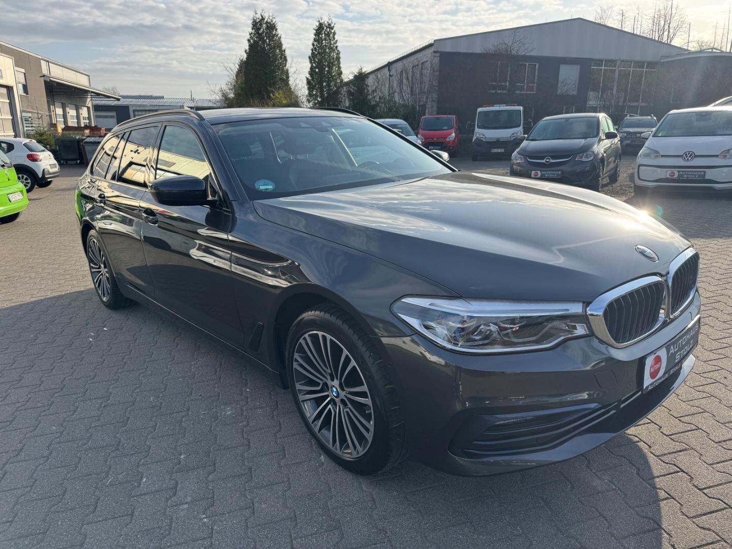 BMW 520 i Sport Line Touring Park-Assistent Luftfede, миниатюра 7