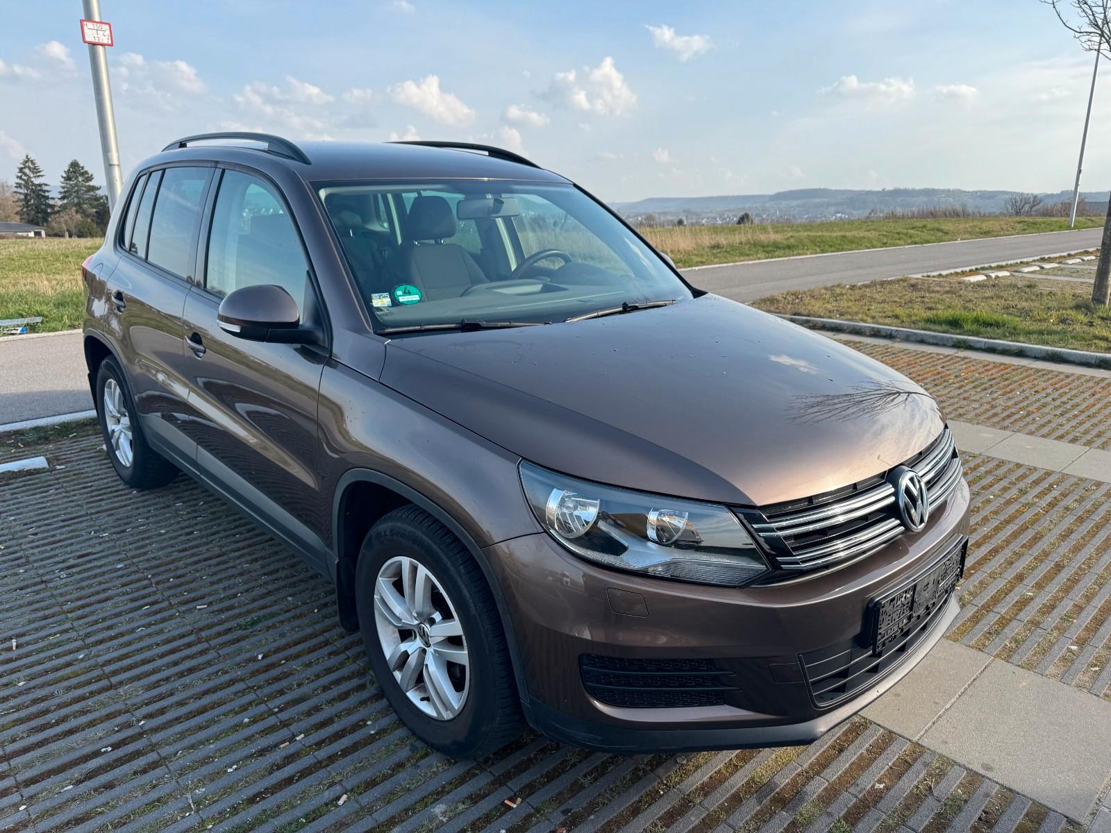 Volkswagen Tiguan Trend & Fun *AHK*SHZ*RFK*NAVI*TÜV NEU*