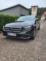 Mercedes-Benz E 220 d T Autom. -Anhängerkupplung - gebrauchte Mercedes-Benz E 220 aus dem Jahr 2018