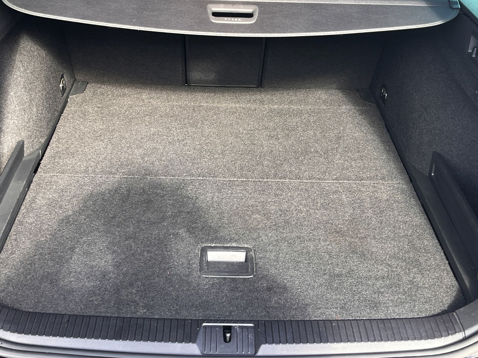 Fahrzeugabbildung Volkswagen Passat Variant Business 2.0 TDI DSG