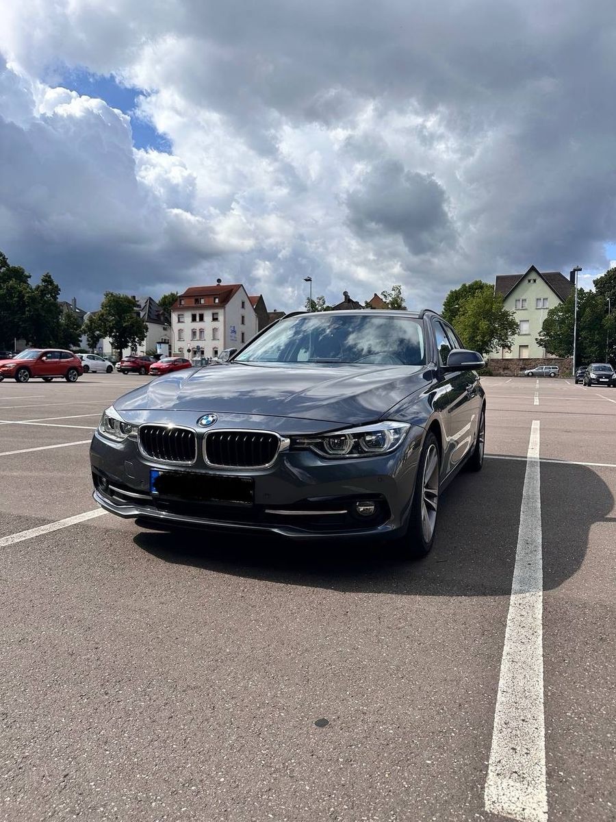 BMW 330d xDrive Touring Sport Line Automatic Spo...