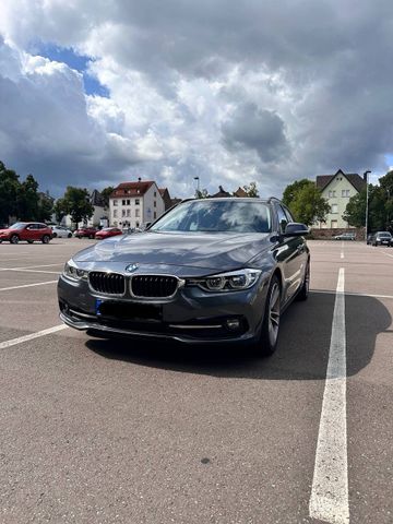 BMW 330d xDrive Touring Sport Line Automatic Spo...