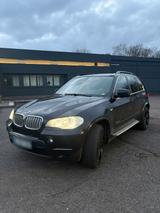 BMW x5 2012 - BMW 520 SUV