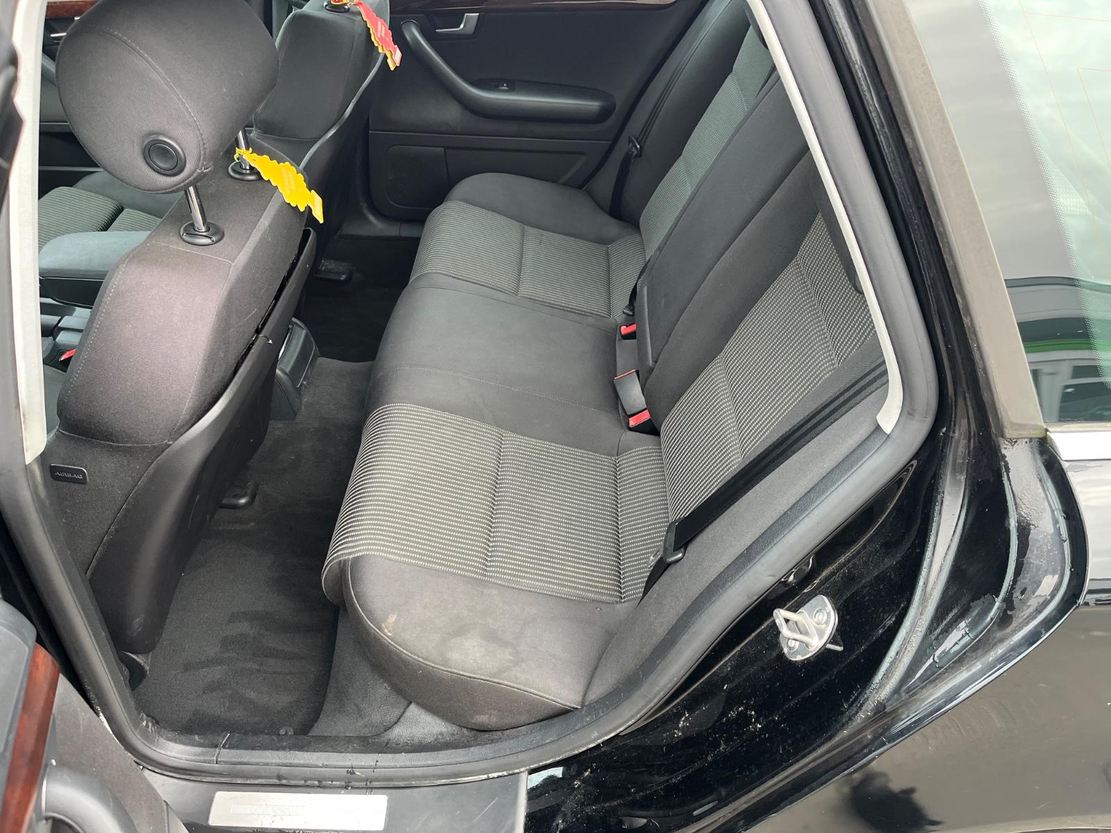 Audi A4 2005 — photo 10