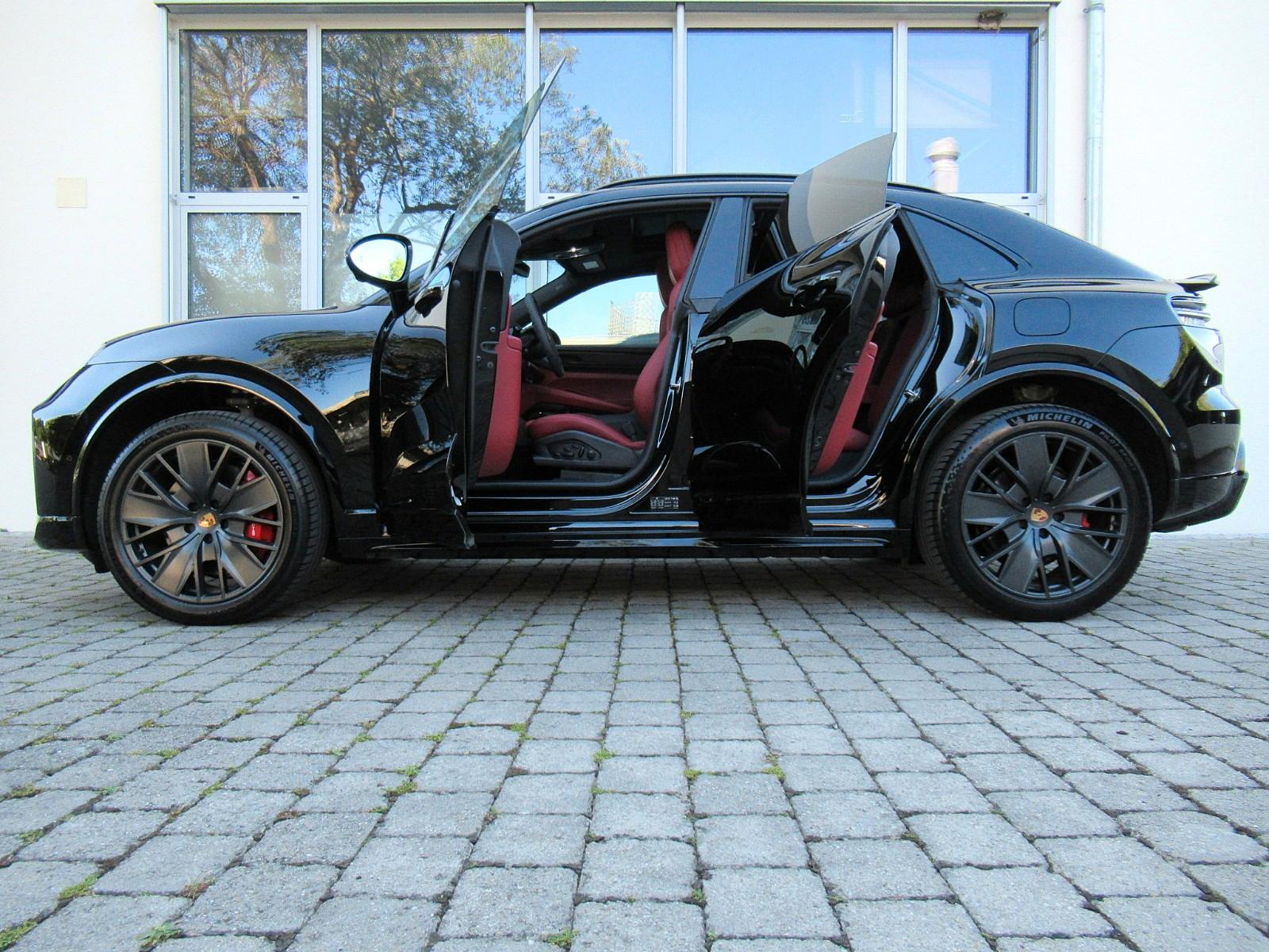 Porsche MACAN GTS HEAD-UP ROT ACC®18+BELÜ/360°KEY/RSE+21