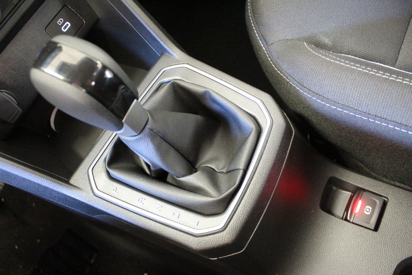 Fahrzeugabbildung Dacia Sandero TCe 90 auto Journey *Komfort-Paket*Sitzh