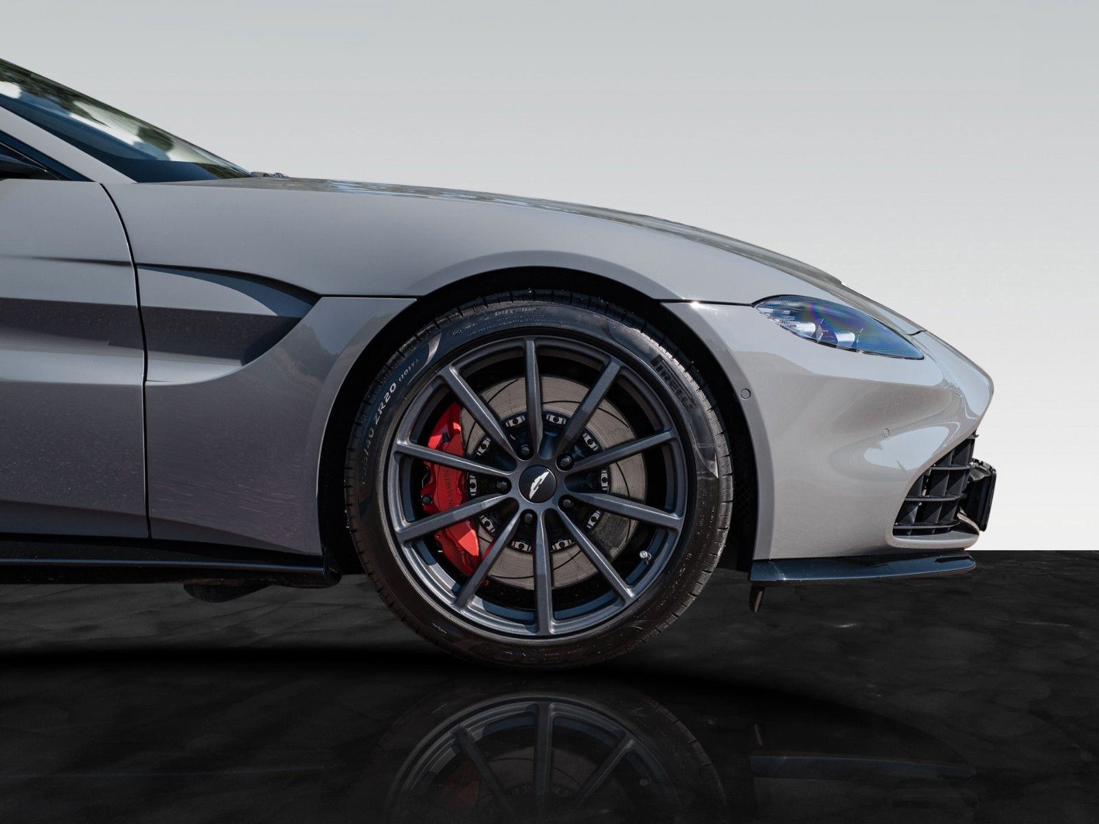 Aston Martin V8 Vantage Coupé | Carbon Interior | Style Pack foto 8