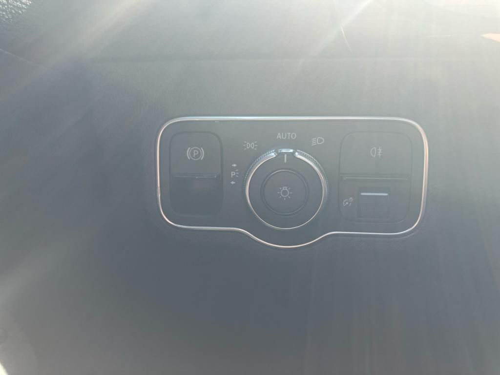 Fahrzeugabbildung Mercedes-Benz GLA 200 Kamera*LED-High Performance Scheinwerfer