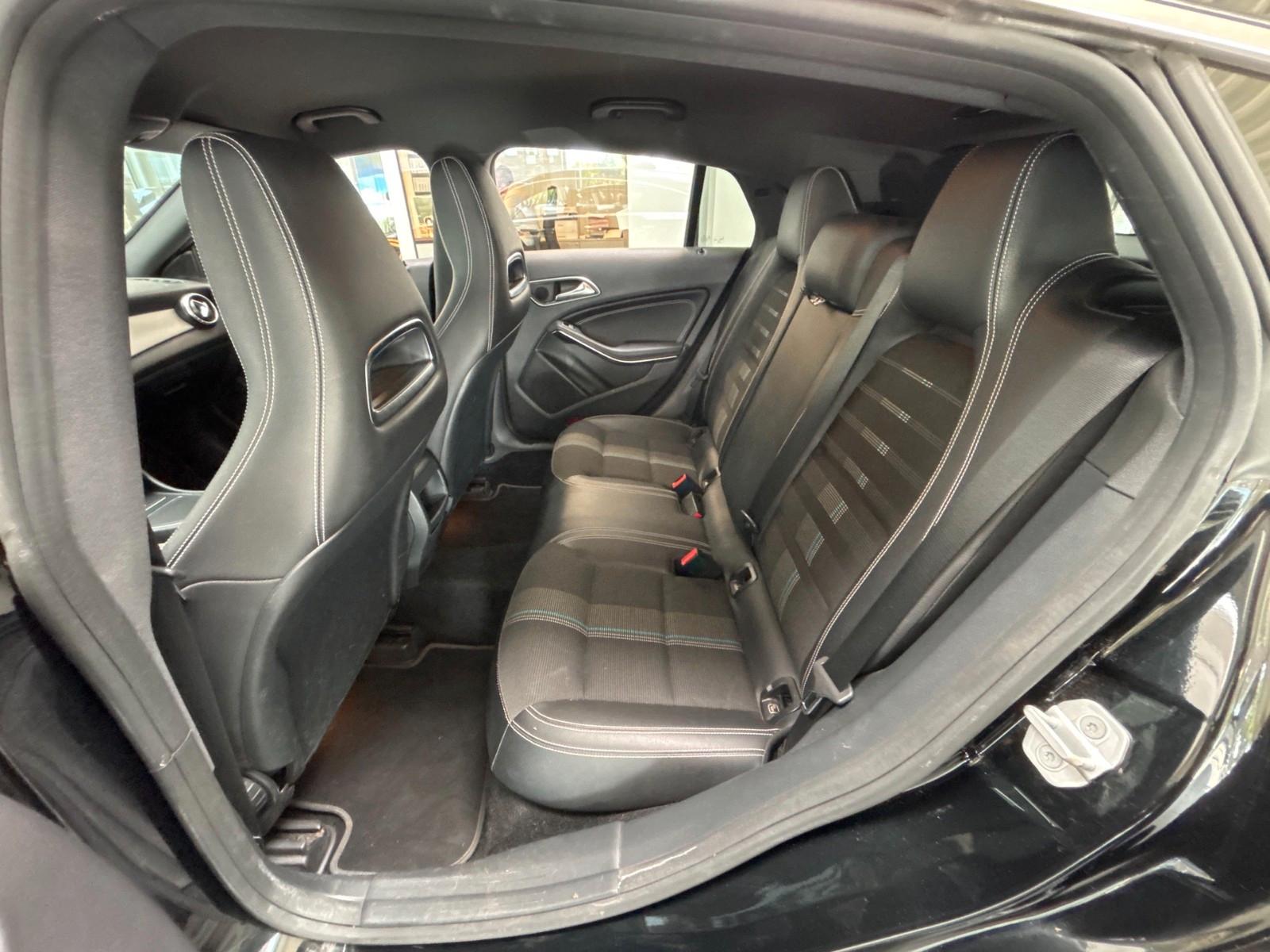 MERCEDES-BENZ CLA SHOOTING BRAKE 2.0 211ch 4MATIC BVA Sièges chauffants cuir Attelage Historique présent