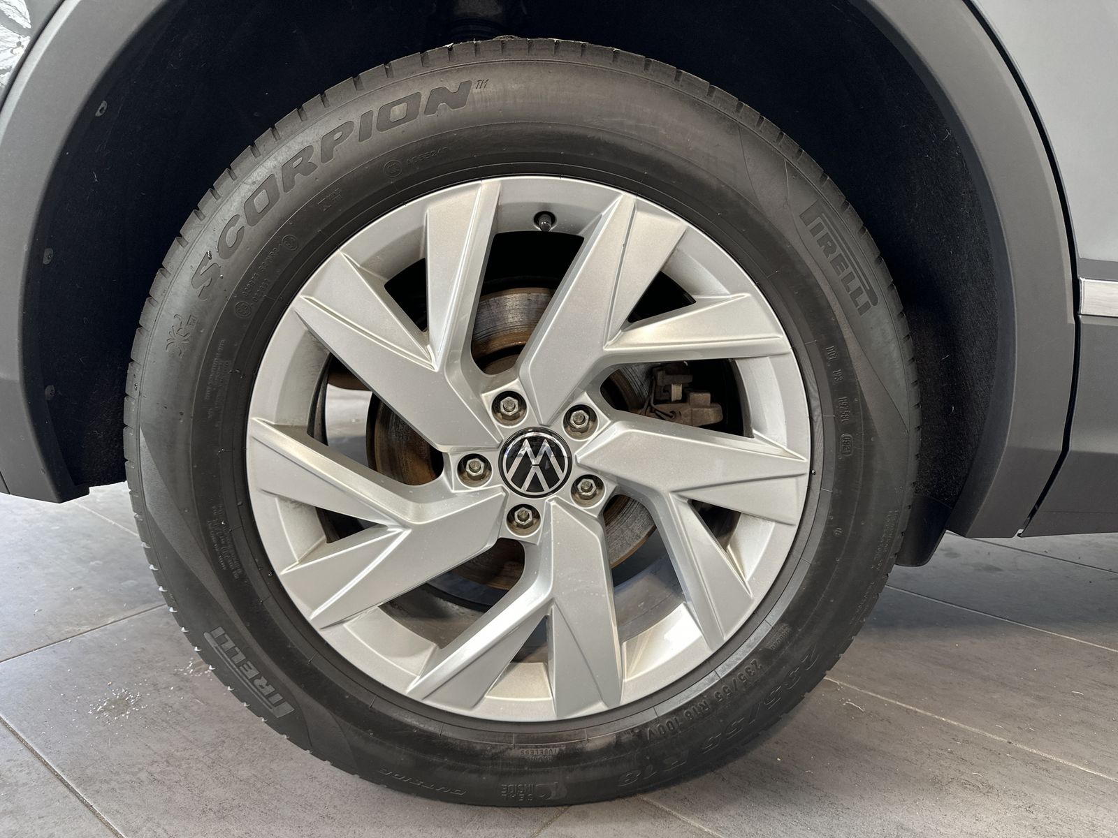 Fahrzeugabbildung Volkswagen Tiguan 1.4 eHybrid DSG Elegance NAV+LED+VC+HUD