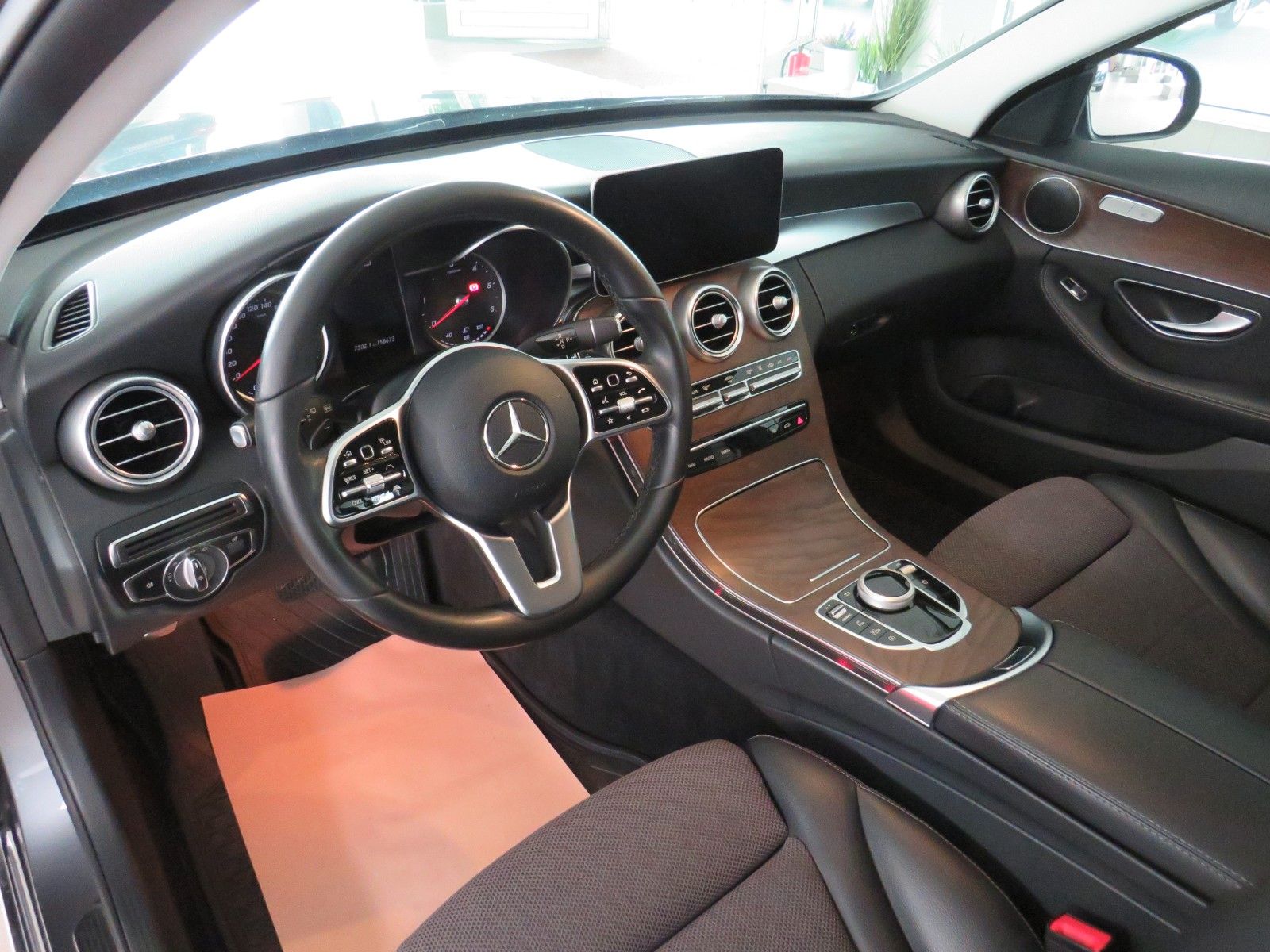 Fahrzeugabbildung Mercedes-Benz C 220 T d*9G TR*LED*CAM*Distronic*Standheizung*