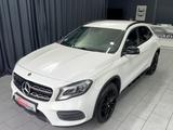 Mercedes-Benz GLA 200|7G-AUTOMATIK|NAVI|LED|KAMERA|AHK|AMG-LIN - Mercedes-Benz GLA 200: Limousine