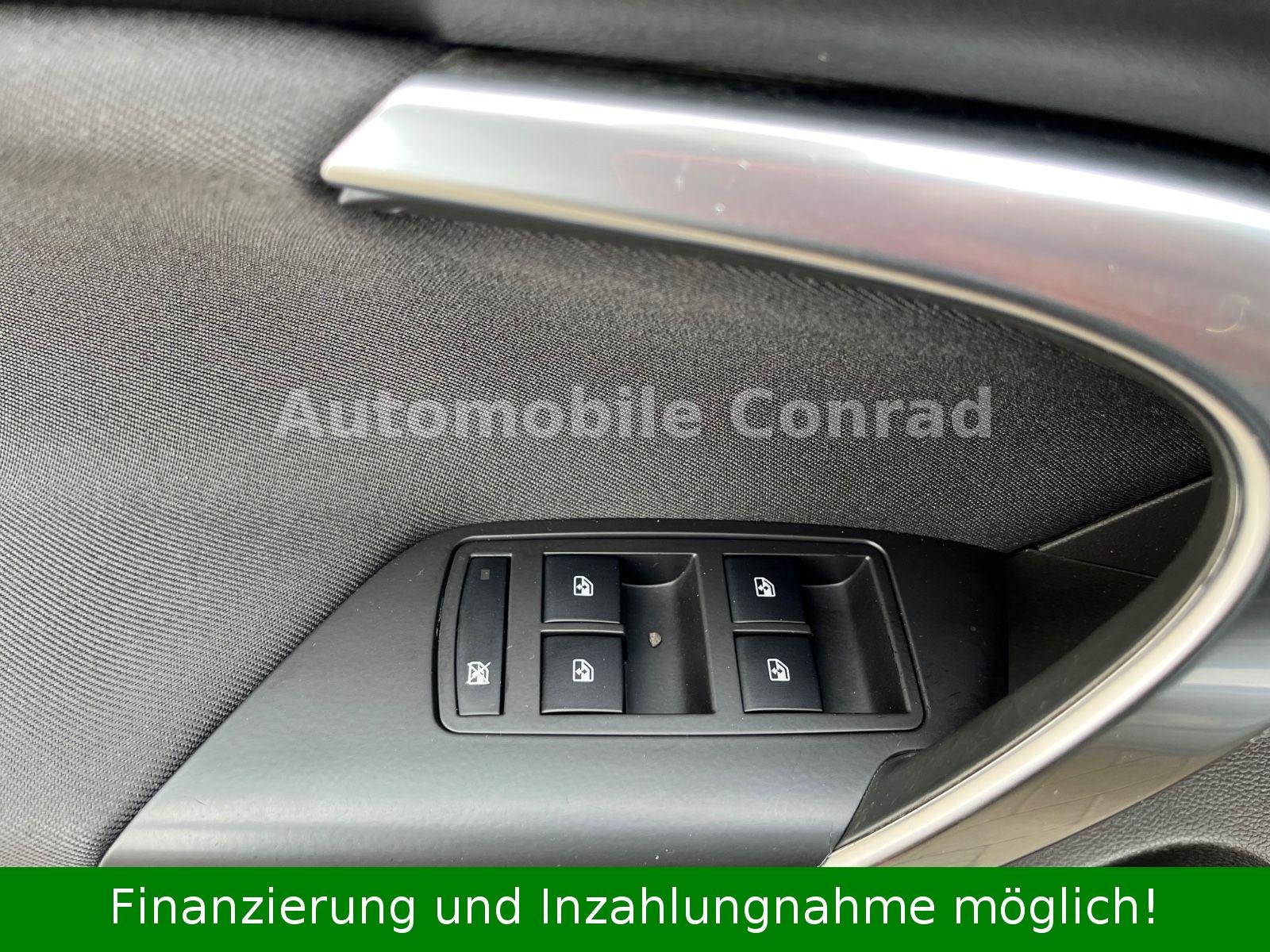 Opel Insignia 2013 — photo 34