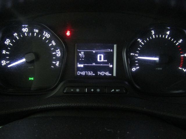 Vivaro Kasten 2.0TDI 122PS PDC KLIM KAM Allwette