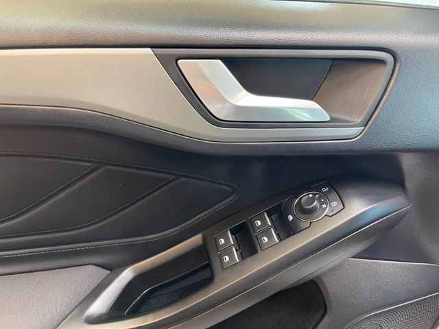 Ford Focus Turnier Cool & Connect 1.5 TDCi*NAVI*LED*