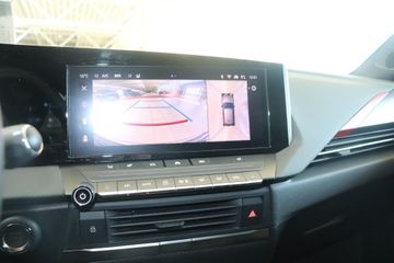 Fotografie des Opel Astra Plug-In-Hybrid GS Line