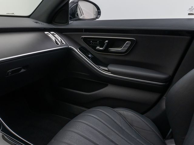 Foto Nummer 34: MERCEDES-BENZ S 400