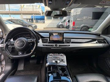 Audi A8 - 9