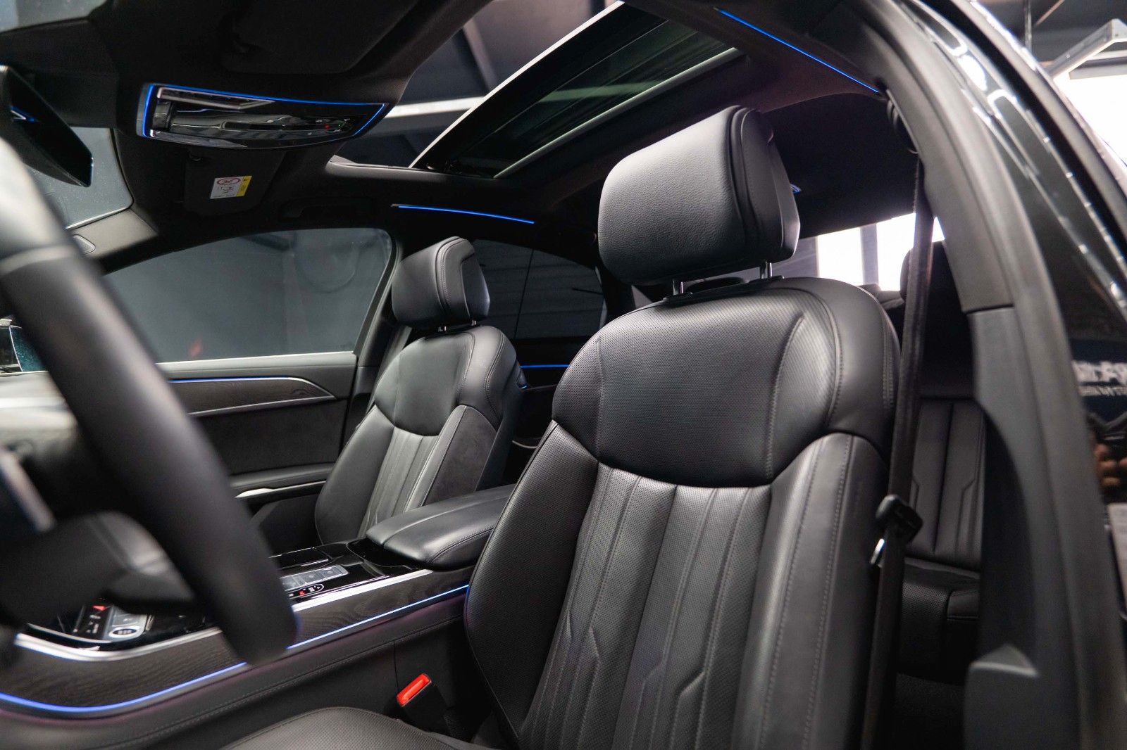 Fahrzeugabbildung Audi A8 60 TFSIe quattro S-Line *Dynamik*Pano*Massage
