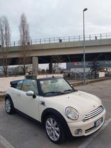 MINI Mini Cooper 1.6 16V Cabrio 05/2010 - MINI Cooper Cabrio aus 2010