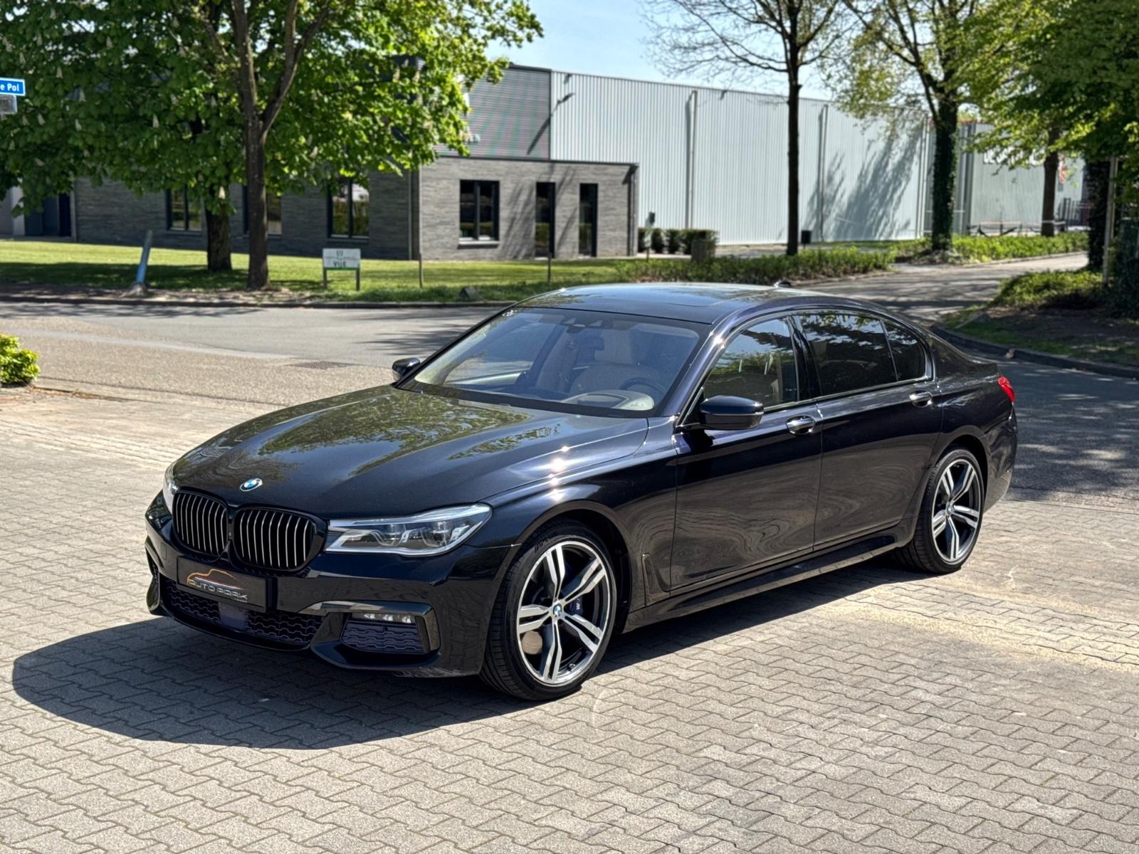 BMW 750 L i *M Paket* 4 Sitzer* Voll*