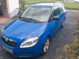 Skoda Fabia Combi 1.4l Ambiente Ambiente - Skoda Fabia mit Benzin-Antrieb: Blau, Kombi, 1.4