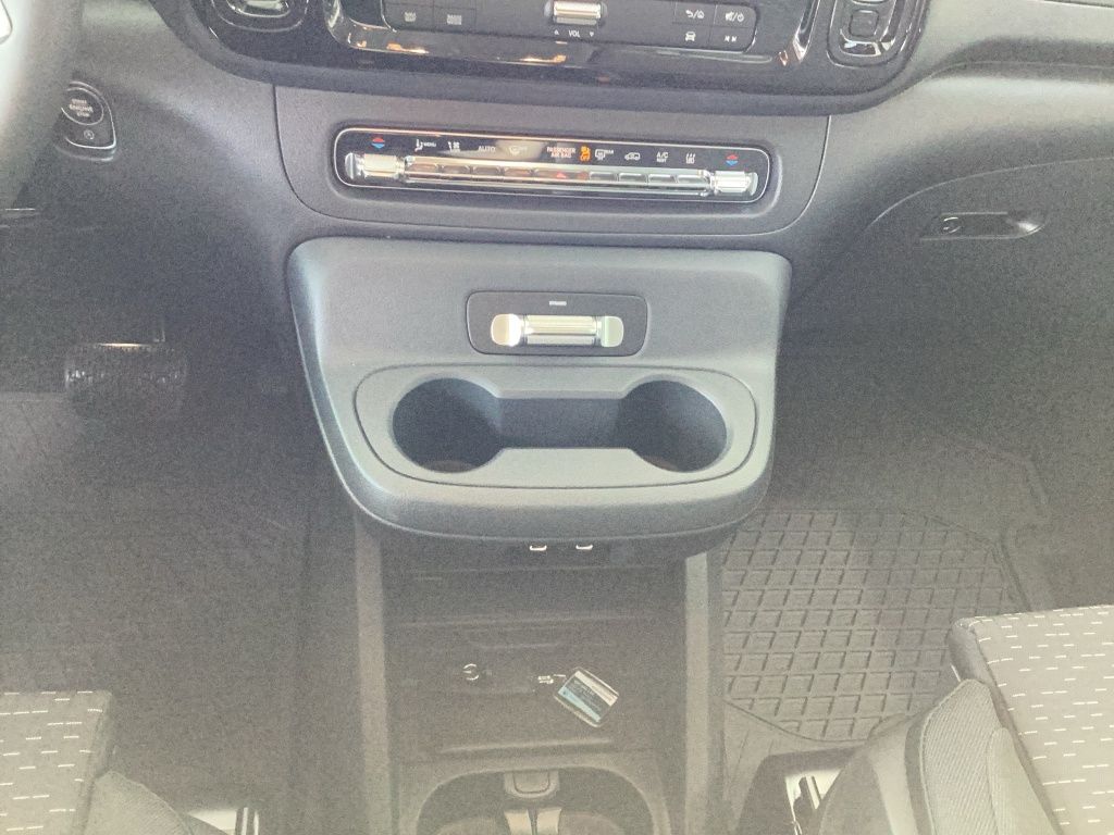 Fahrzeugabbildung Mercedes-Benz Vito 119 CDI Tourer SELECT Lang Standh.*PDC*ACC
