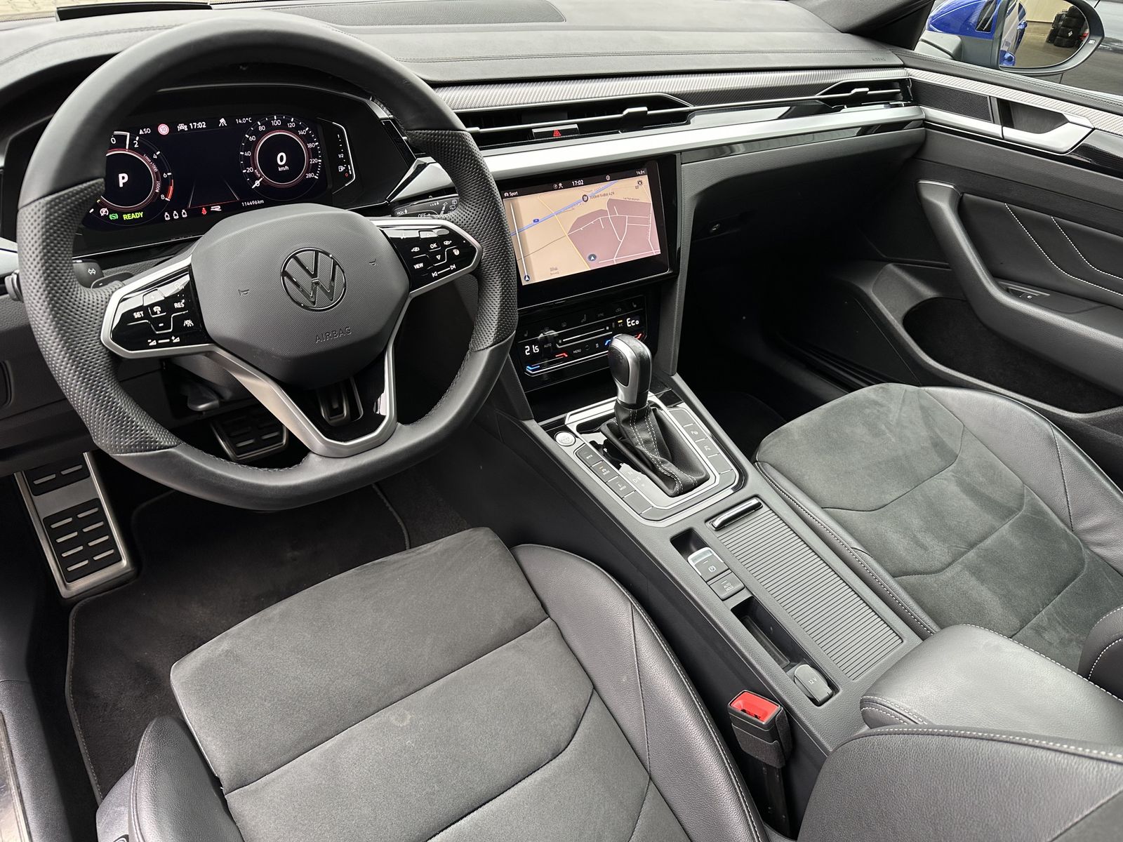 Fahrzeugabbildung Volkswagen Arteon 1.4 TSI eHybrid R-Line NAV+LED+AHK+PANO