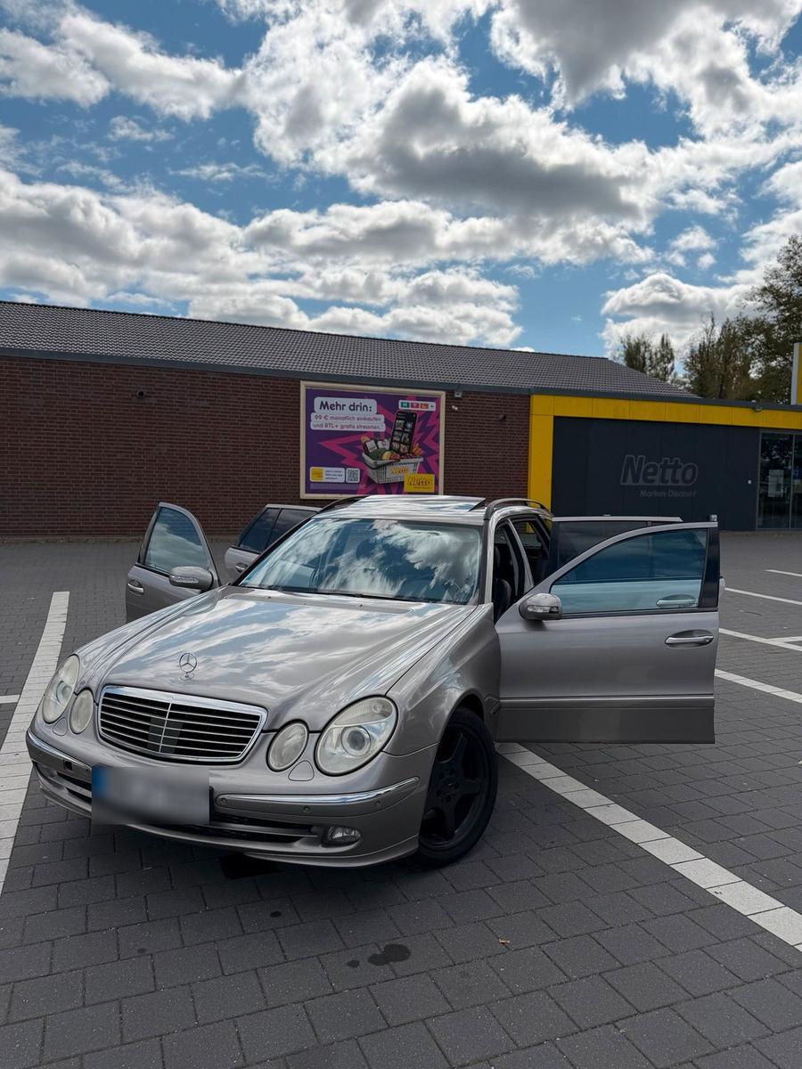 Mercedes-Benz E 320