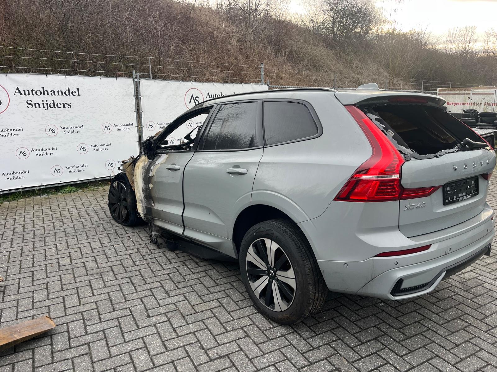 Volvo XC 60 XC60 Plus Dark Recharge Plug-In Hybrid AWD