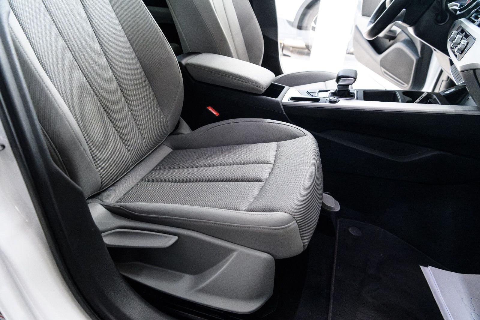 Fahrzeugabbildung Audi A4 Avant 40 TDI quattro advanced +AHK+Matrix LED