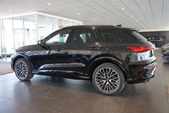 AUDI SQ5 TFSI | Pano | Carbon | Tech pro | HuD | B&O AUDI SQ5 TFSI | Pano | Carbon | Tech pro | HuD | B&O