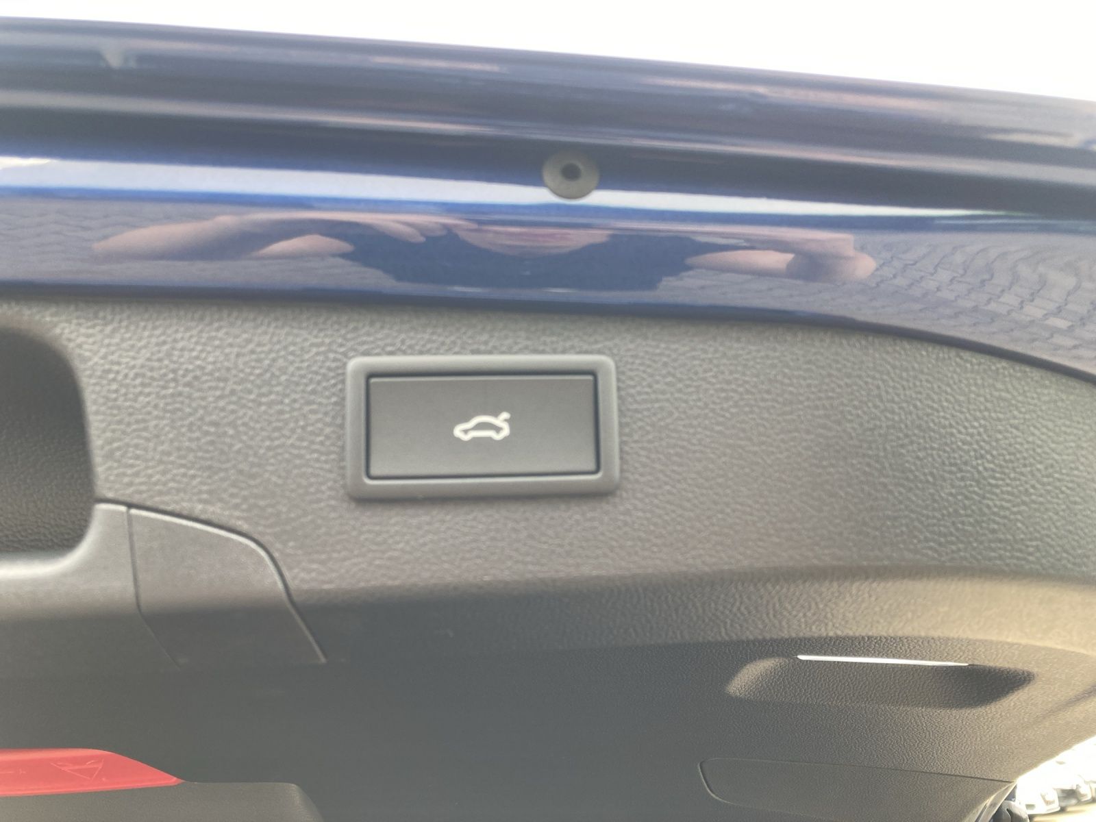 Fahrzeugabbildung SKODA Superb Combi L&K 2.0 TDI 142kW 4x4 L&K Matrix, S