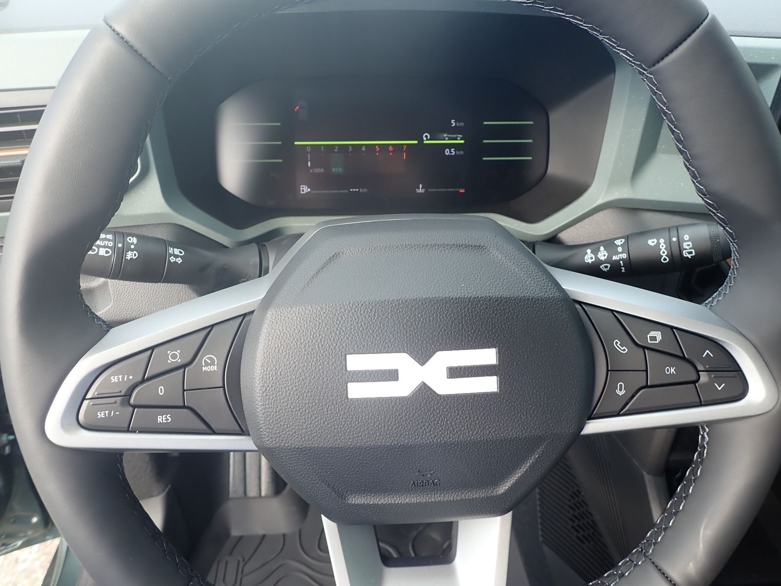 Fahrzeugabbildung Dacia Duster Extreme Mild Hybrid 140