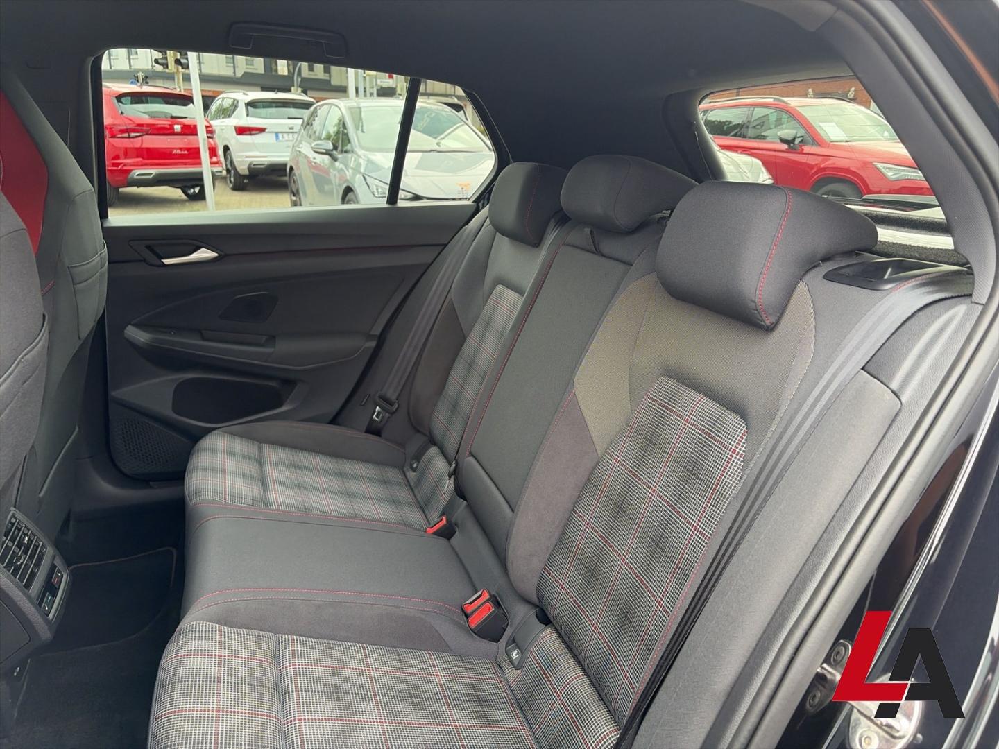 Volkswagen Golf VIII GTI 2,0 TSI DSG 245 PS HUD STHZG AHK N, миниатюра 11