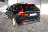 Volvo XC60 2.0 Momentum 2WD LED 360° ACC Panorama Navi - Volvo XC60: Schwarz