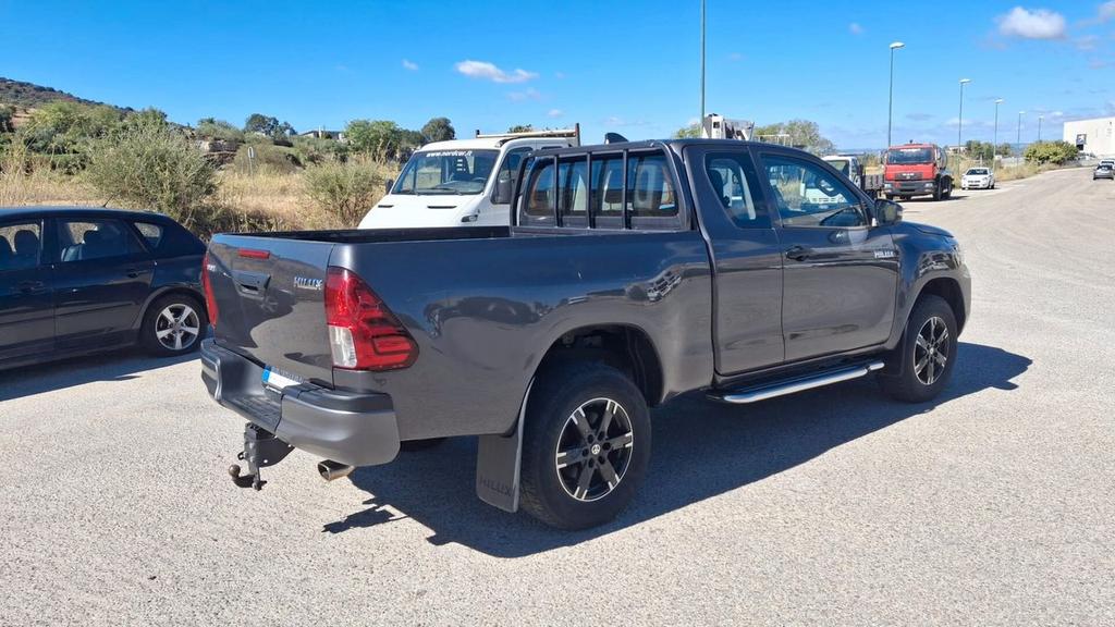 Toyota Hilux