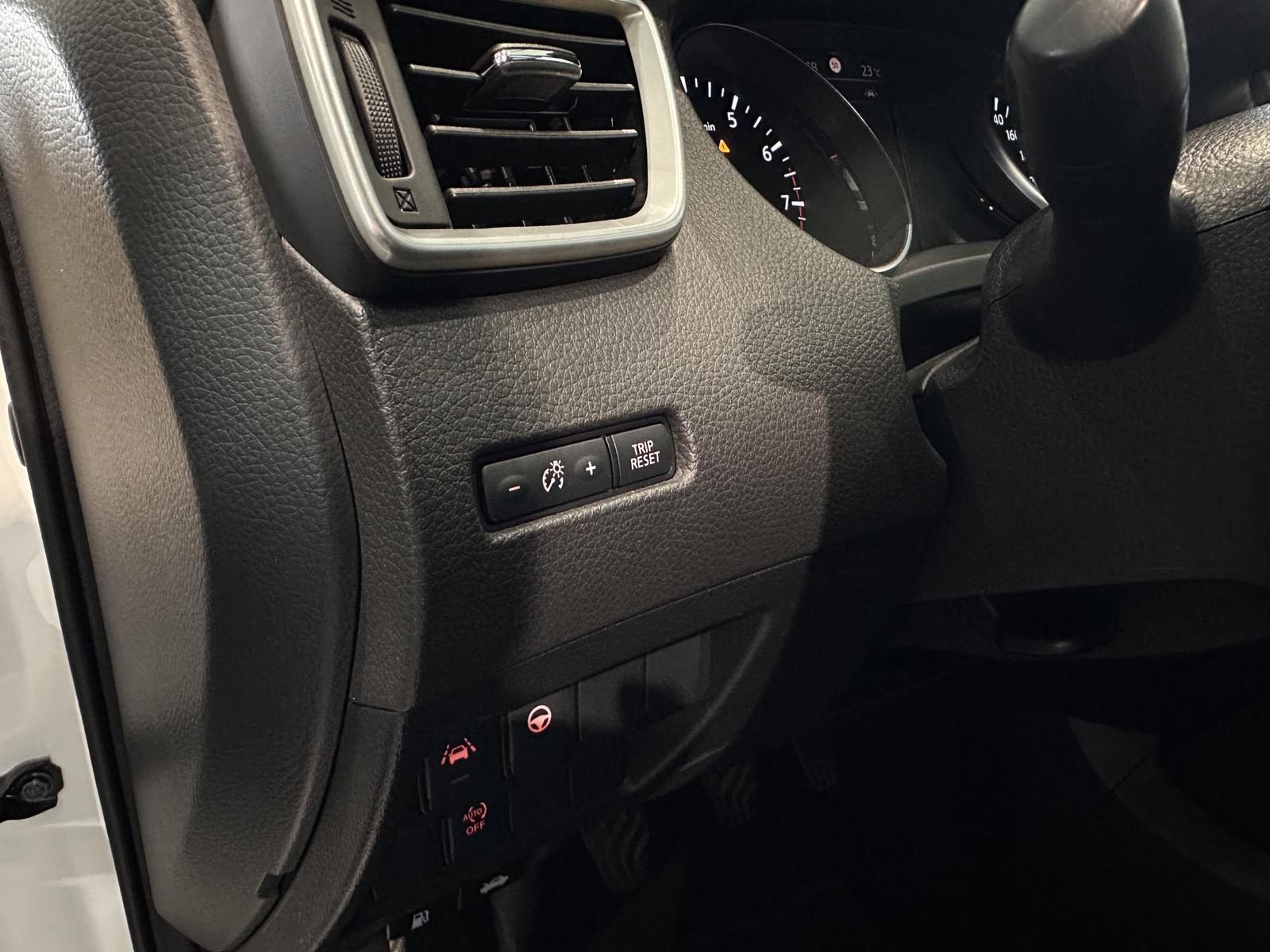 Nissan Qashqai Tekna *ACC, SPURHALTE, TOTWINKEL, 360GR*