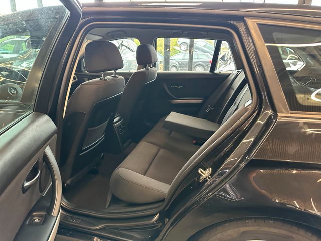 MYAUTOCENTER – Gebraucht- und Jahreswagen mit Werkstattservice in Pfaffenhofen BMW 320 *SERVICENEU*TEMPO*NAVI*KLIMAAUTO*AHK*