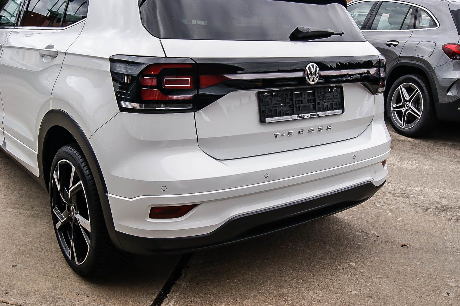 Fahrzeugabbildung Volkswagen T-Cross 10 Style DSG R-LINE VIRTUAL NAVI ACC 18'