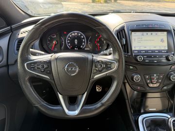 Opel Insignia - 12