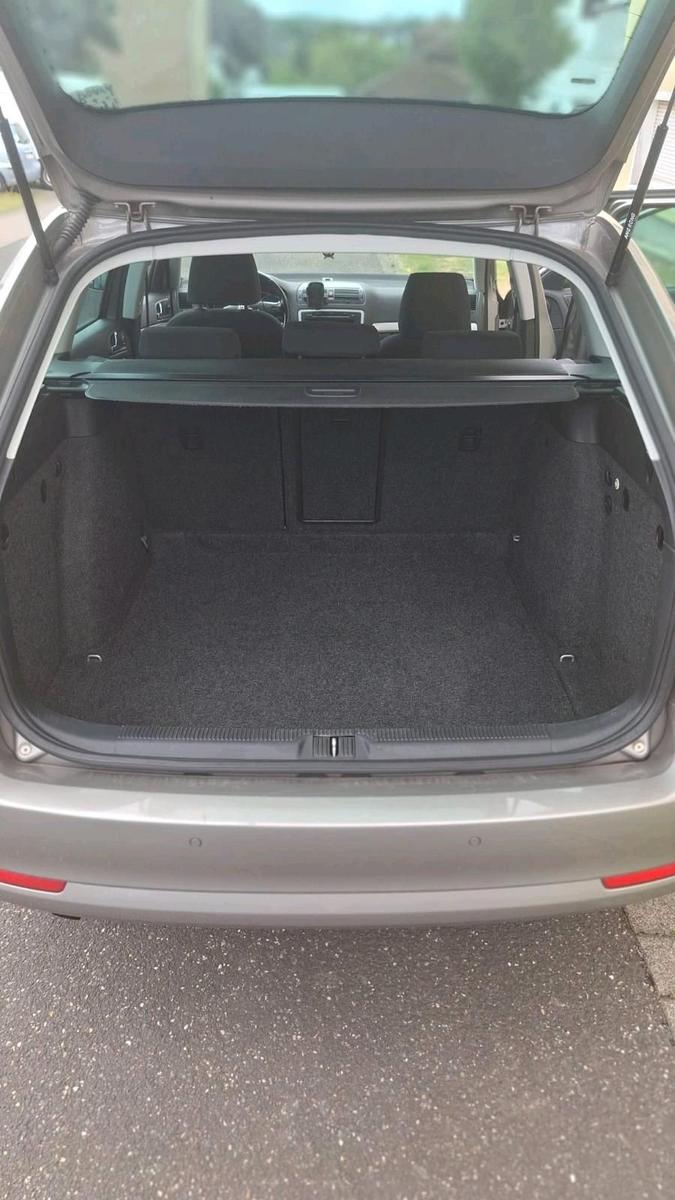 Skoda Octavia 2011 — photo 9