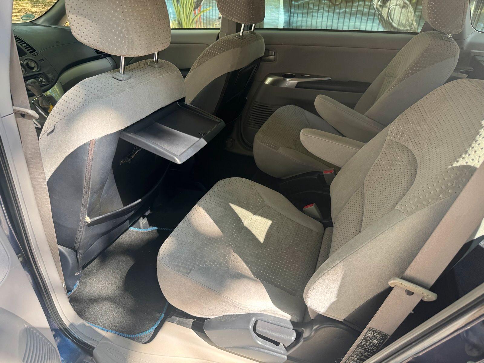 Mitsubishi Grandis 2005 — photo 11