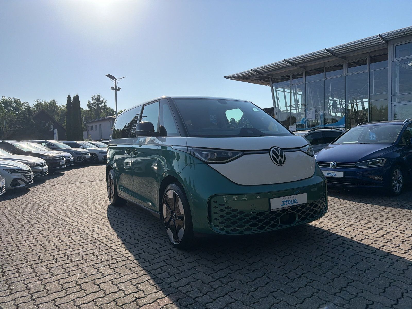 ID.Buzz Bus PRO 150KW Matrix AZV Navi